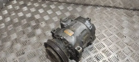 Volkswagen PASSAT B5 Air conditioning (A/C) compressor (pump) 8D0260808