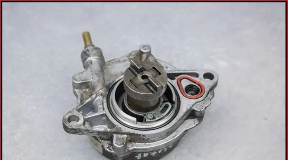 Citroen C5 Vacuum pump 9645141380 03T263 70002701A