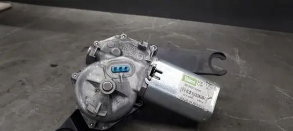 Peugeot 206+ Rear window wiper motor 9638664980