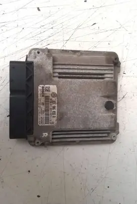 Volkswagen Golf V Engine control unit/module 03C906032R