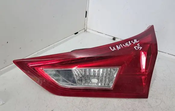 Toyota Auris E180 Tailgate rear/tail lights 02268 05180238 0000