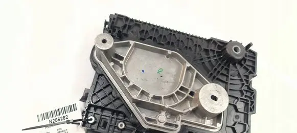 Renault Captur II Battery box tray P1011233A01