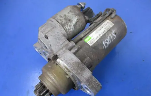 Skoda Fabia Mk2 (5J) Starter motor 02T911023S