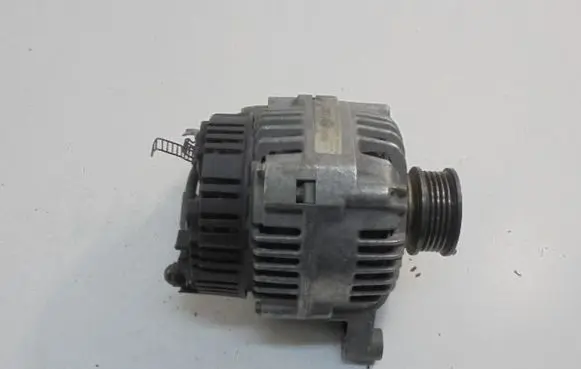Audi A4 S4 B5 8D Generator/alternator 058903016E