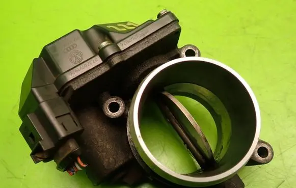 Volkswagen Crafter Throttle body valve 076128063A