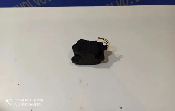 Volvo V70 A/C air flow flap actuator/motor 16075 051025