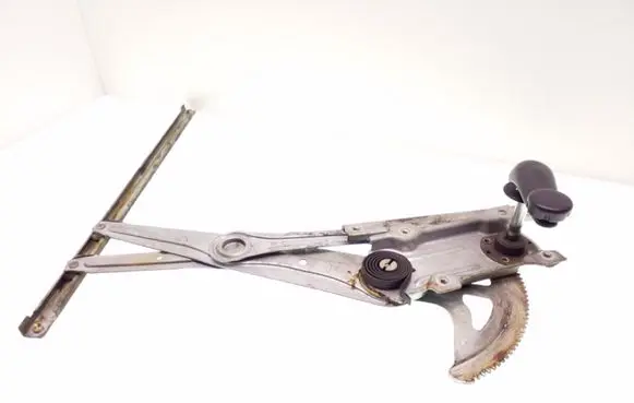 Rear door manual window regulator