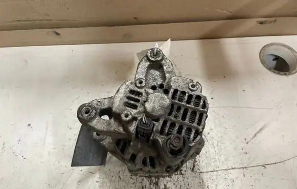 Renault Megane II Generator/alternator 8200120286 A002TB6481