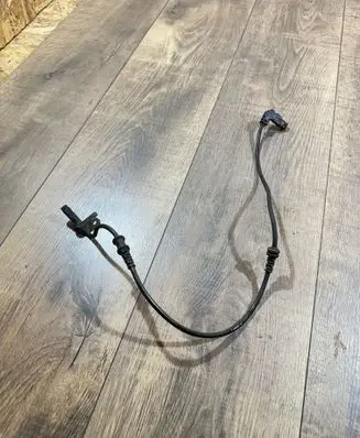 Mercedes-Benz E C207 W207 ABS brake wheel speed sensor A2075400017