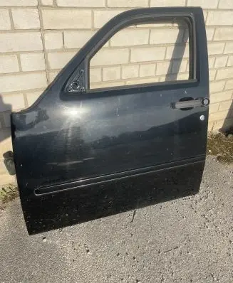 Dodge Nitro Front door