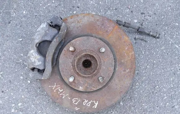 Ford B-MAX Front wheel hub