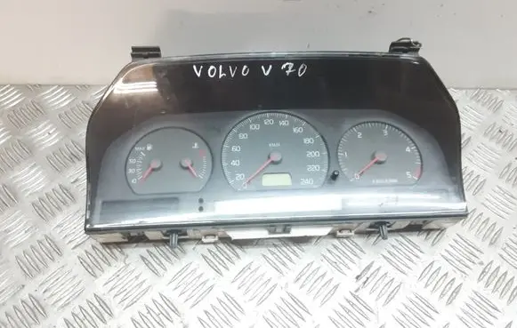 Volvo S70 V70 V70 XC Speedometer (instrument cluster) 9451530