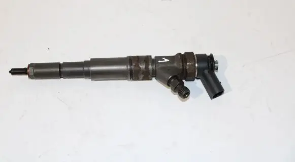 BMW 5 E60 E61 Fuel injector 7794435 0445110209