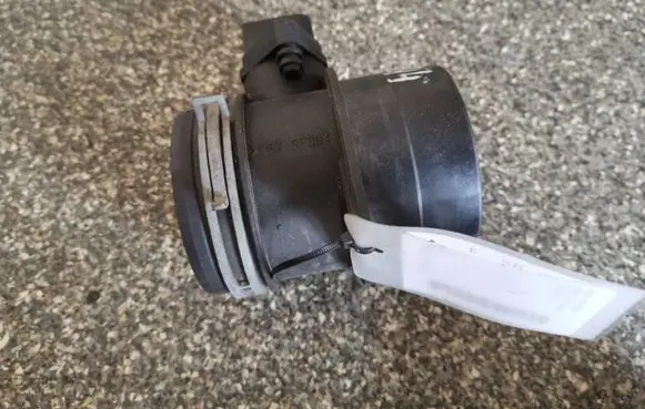 Volkswagen Touran I Mass air flow meter 0281002461 074906461B