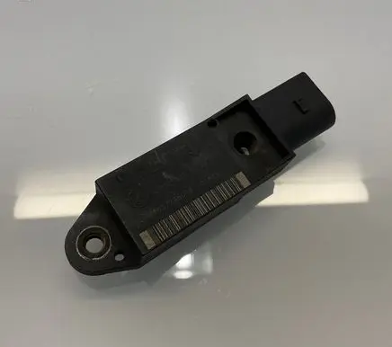 Mercedes-Benz E W211 Airbag deployment crash/impact sensor A0028202726 0028202726