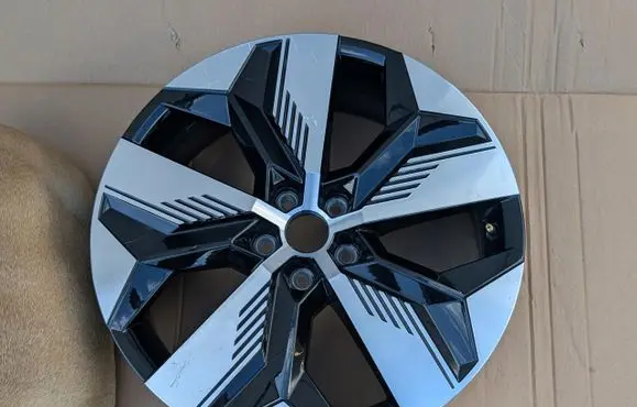 Renault Megane E-Tech R20 alloy rim 