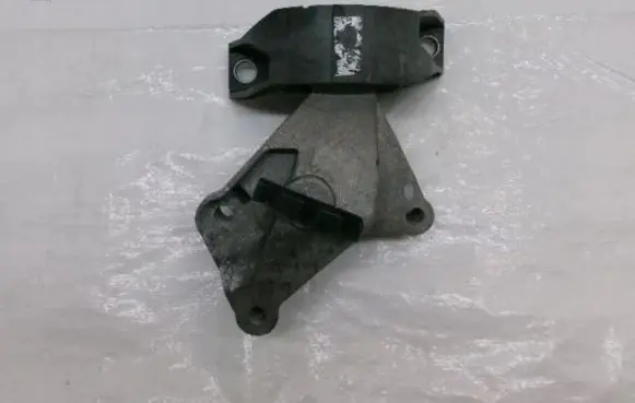 Renault Clio IV Engine mount vacuum valve 113752043R