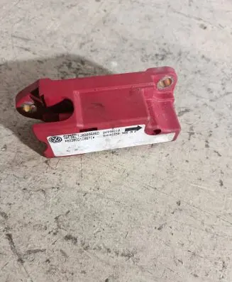 Volkswagen Golf IV Airbag deployment crash/impact sensor 1J0909606D 06990210 5WK42350