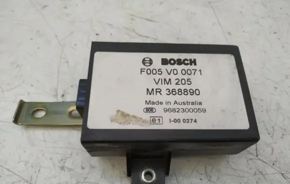 Mitsubishi Carisma Other control units/modules MR368890
