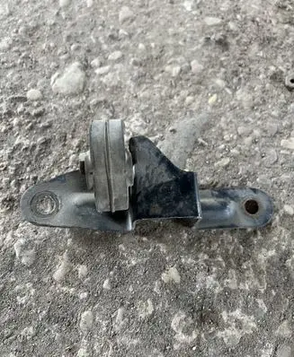 Opel Agila A Muffler mount bracket/holder 