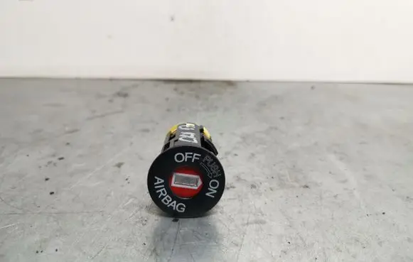 Honda CR-V Passenger airbag on/off switch 1824