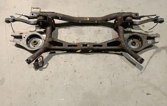 Volkswagen Touran I Rear subframe 