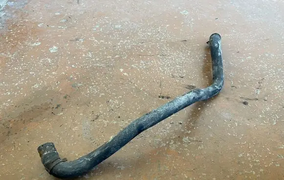 Ford Mondeo Mk III Engine coolant pipe/hose