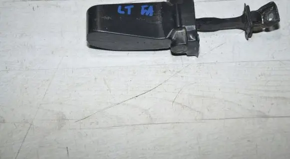 Skoda Fabia Mk3 (NJ) Rear door check strap stopper 6V0839267