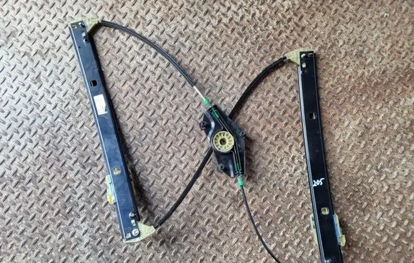 Audi A4 S4 B8 8K Front window lifting mechanism without motor 8K0837461A