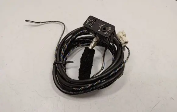 BMW 2 F22 F23 USB socket connector 84109229246 84109229244