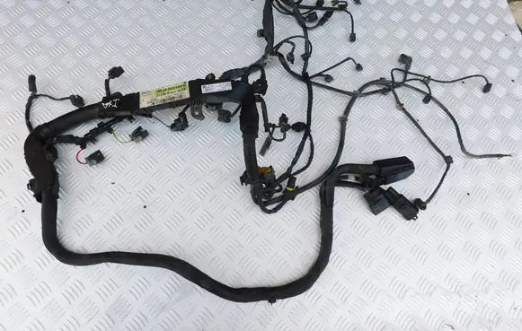 Mercedes-Benz Sprinter W906 Engine installation wiring loom A6510104700 937KF906M013