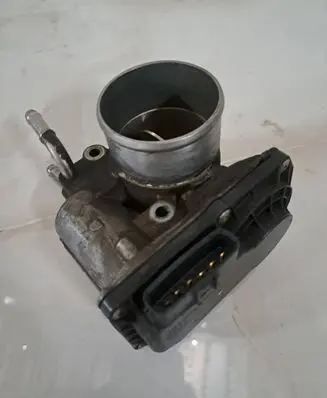 Toyota Avensis T270 Throttle valve 261000R020 14207K29 BK25