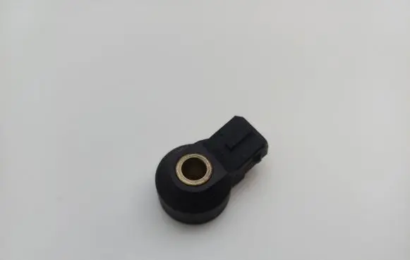 Volkswagen Golf IV Detonation knock sensor 030905377A 0261231045