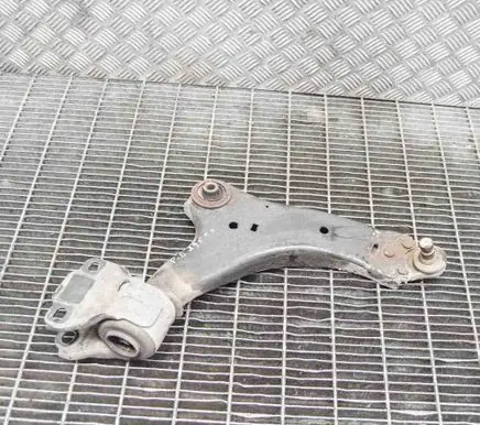 Volvo XC60 Front lower control arm/wishbone 8G9N3A052A