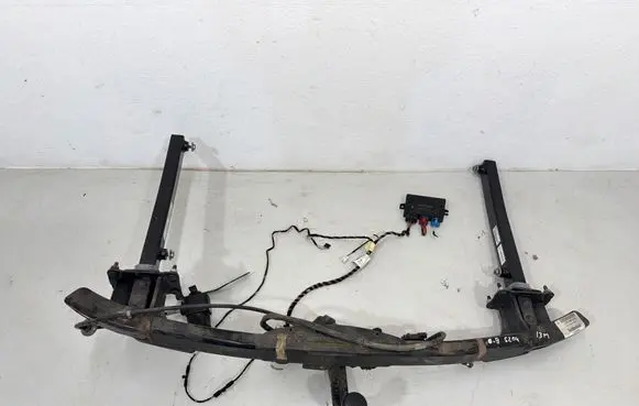 Mercedes-Benz C W204 Tow bar set A2043101004 A2043100400 A2046100525