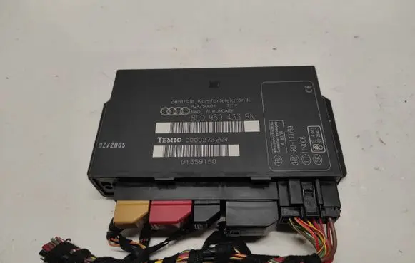 Audi A4 S4 B7 8E 8H Comfort/convenience module 8E0959433BN 00002732C4 01559150