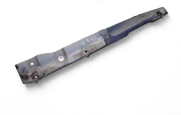Volkswagen Transporter - Caravelle T4 Fender mounting bracket