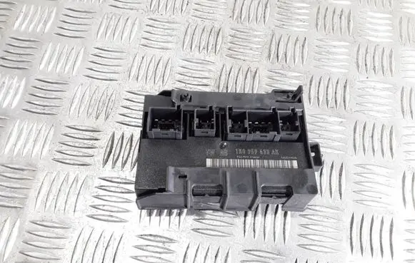 Volkswagen Golf Plus Fuse module 1K0959433AK