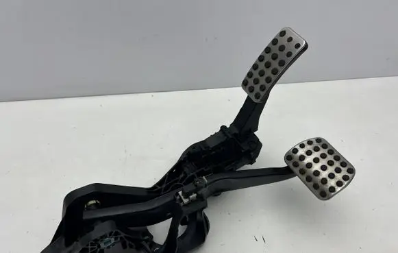 Mercedes-Benz CLA C118 X118 Brake pedal A1773001900