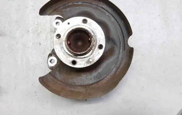 Opel Mokka B Rear wheel hub 