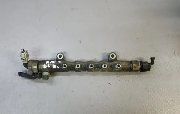 Toyota RAV 4 (XA30) Fuel main line pipe 