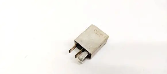 Volkswagen PASSAT B6 Other relay 1K0951253