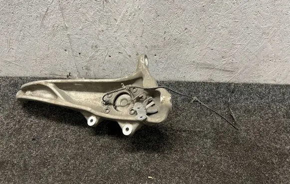 BMW i5 G60 Front wheel hub 5A62681 102243