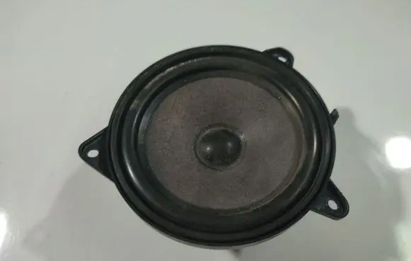 Audi A4 S4 B5 8D Front door speaker 8D0035411A