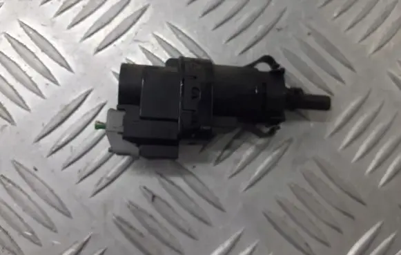 Ford Focus Brake pedal sensor switch 3M5T-13480