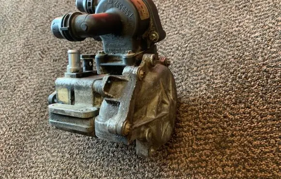 BMW 3 E46 Power steering pump 7500594