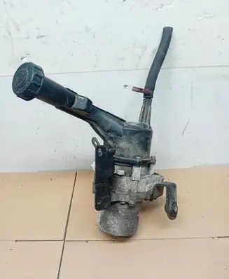 Peugeot Partner Power steering pump 9803384280