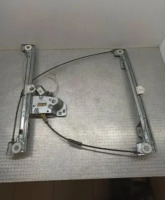 Renault Kangoo II Front door window regulator with motor 402086A 210737 060510