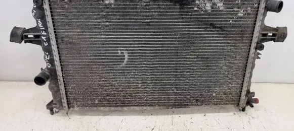 Opel Zafira A Coolant radiator 09158485