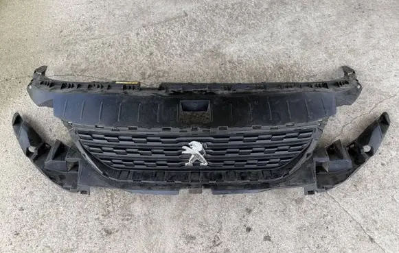Peugeot Rifter Front bumper upper radiator grill 981688680 99899794